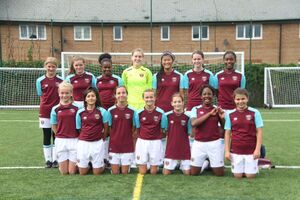 Equipo femenil - West Ham United Summer Sport Program